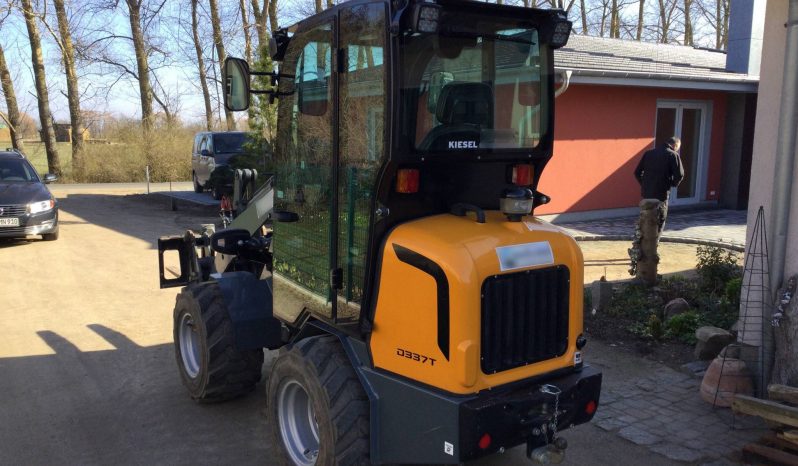 2019 GIANT D337T full