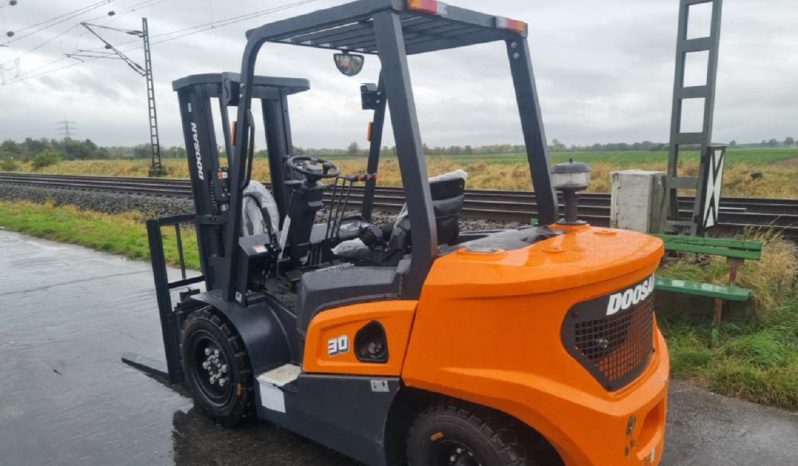 2023 Doosan D30NX full